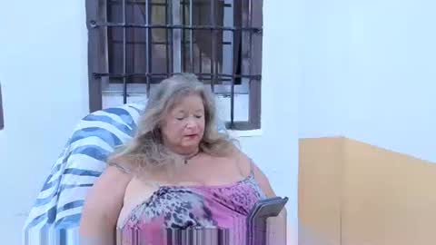 vampwoman online show from October 2025 07:06:02 AM