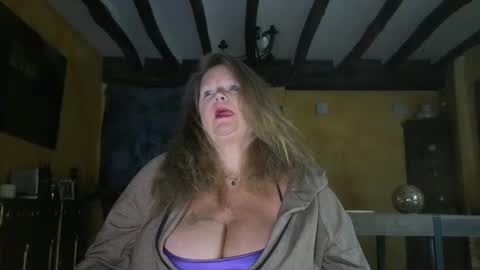 vampwoman online show from November 2025 07:42:02 AM