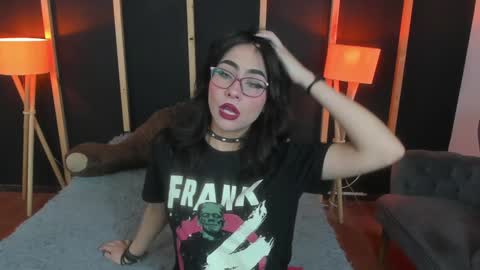 Snapshot of vampy_dolll chatting on January 2025 12:57:02 PM vampy_dolll online show from January 2025 12:57:02 PM