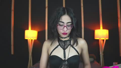 Snapshot of vampy_dolll chatting on January 2025 09:51:02 PM vampy_dolll online show from January 2025 09:51:02 PM