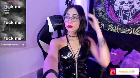 vampy_dolll online show from October 2025 10:53:02 PM