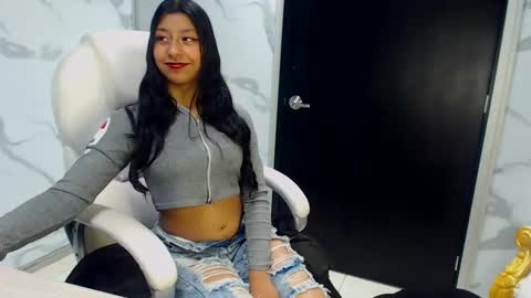 Snapshot of vanelin18 chatting on December 2024 02:32:02 AM Vane online show from December 2024 02:32:02 AM