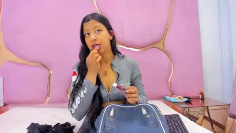 Snapshot of vanelin18 chatting on September 2025 05:17:01 PM Vane online show from September 2025 05:17:01 PM