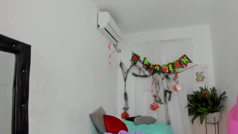 Snapshot of vanelope_smith chatting on November 2025 04:00:01 AM vanelope_smith online show from November 2025 04:00:01 AM