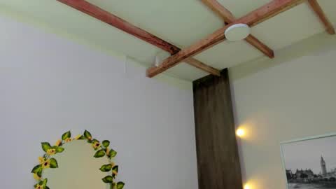 vanessa online show from November 2025 09:37:02 PM