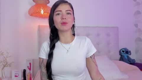 Snapshot of vanessa_cruz_18 chatting on July 2026 11:09:02 PM Vane online show from July 2026 11:09:02 PM
