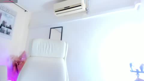 Vanessa online show from February 2025 12:22:02 PM