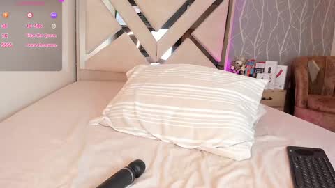 Snapshot of vanessa_guzman1 chatting on January 2025 03:44:01 PM online show from January 2025 03:44:01 PM