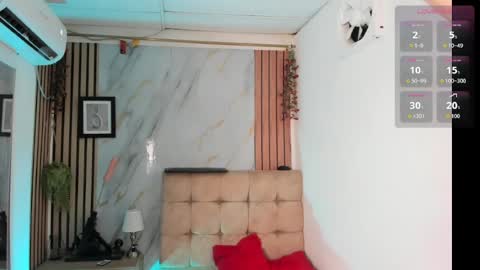 vanessa_jenner online show from June 2026 10:12:02 PM
