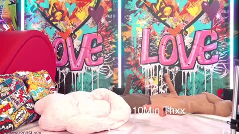 Snapshot of vanessa_love chatting on October 2025 02:24:01 PM Vanessa online show from October 2025 02:24:01 PM