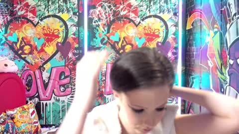 Snapshot of vanessa_love chatting on October 2025 03:49:01 PM Vanessa online show from October 2025 03:49:01 PM