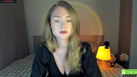 Vanessa Maes online show from March 2025 11:27:01 PM