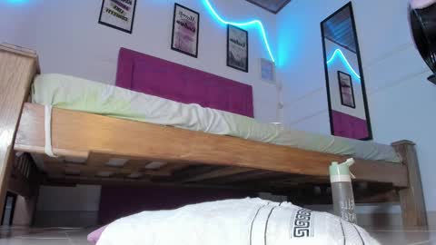 kamila online show from February 2025 05:11:02 AM