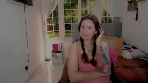 Snapshot of vanessa_udream chatting on May 2026 06:02:01 PM Vanessa online show from May 2026 06:02:01 PM