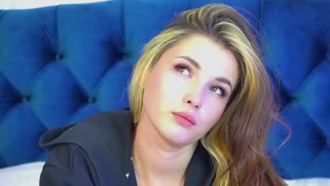 Vanessa online show from June 2026 05:51:01 PM
