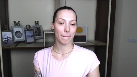 Vanessa online show from March 2026 01:48:01 PM