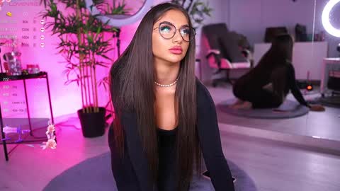 Vanessa Simon online show from January 2025 06:09:01 AM