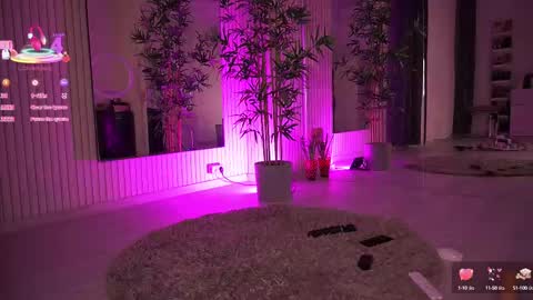 Vanessa Simon online show from March 2025 12:22:01 PM