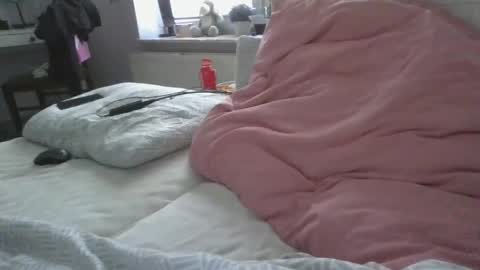 vanhelll online show from February 2025 07:17:01 AM