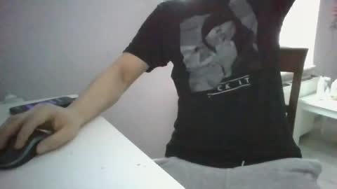 vanhelll online show from February 2025 07:01:02 AM