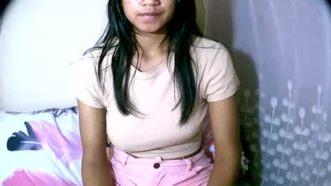 Snapshot of vanih27 chatting on July 2026 07:39:01 PM vanih27 online show from July 2026 07:39:01 PM