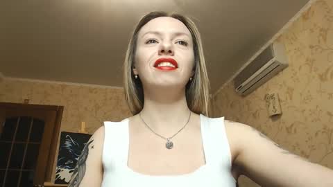 VanillaMuffin online show from January 2025 01:47:02 PM