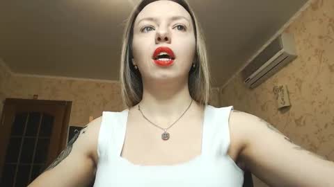 VanillaMuffin online show from February 2025 01:49:02 PM