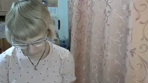 Vanillaxcreamy online show from December 2024 12:23:01 PM