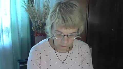 Vanillaxcreamy online show from September 2025 11:04:02 AM