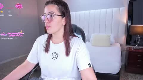 Karine online show from November 2025 11:32:02 AM