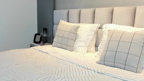 VANNA  online show from October 2025 06:40:02 PM