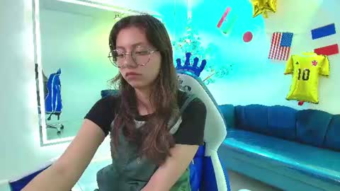 Snapshot of vannia_t18 chatting on June 2026 03:24:02 PM vannia t18 online show from June 2026 03:24:02 PM
