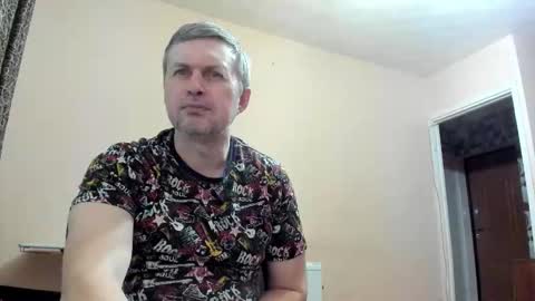 Snapshot of vano_822 chatting on October 2025 10:44:02 PM vano_822 online show from October 2025 10:44:02 PM