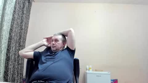 vano_822 online show from December 2025 09:00:01 PM