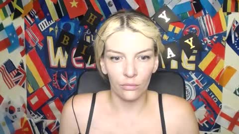 Snapshot of vanrey_ chatting on July 2026 07:35:02 AM Vanessa online show from July 2026 07:35:02 AM