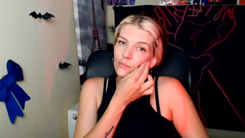 Snapshot of vanrey_ chatting on July 2026 10:39:01 AM Vanessa online show from July 2026 10:39:01 AM