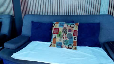 Vans Ross online show from January 2026 05:27:02 PM