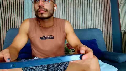 Vans Ross online show from February 2026 07:18:01 PM