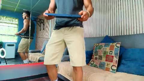 Vans Ross online show from March 2026 07:57:02 PM