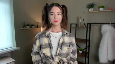 Charline online show from April 2026 09:45:02 AM