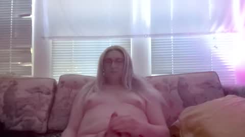 Varina online show from April 2026 12:11:02 PM