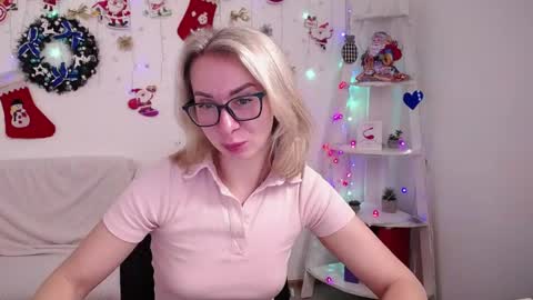 Snapshot of vasilisasii chatting on December 2024 12:19:02 PM Vasilisa online show from December 2024 12:19:02 PM