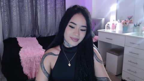 Vayolett Bass online show from October 2025 10:21:02 PM