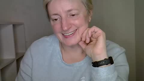 vea_motty online show from November 2025 07:39:02 PM