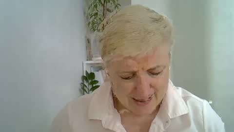 vea_motty online show from March 2026 01:27:02 PM