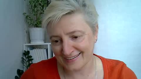 Snapshot of vea_motty chatting on April 2026 10:20:02 AM vea_motty online show from April 2026 10:20:02 AM