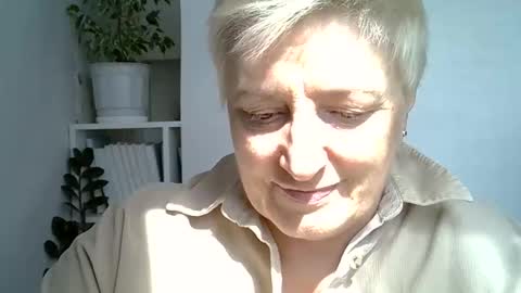 Snapshot of vea_motty chatting on May 2026 08:54:01 AM vea_motty online show from May 2026 08:54:01 AM