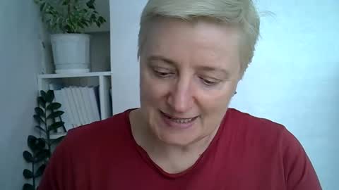 Snapshot of vea_motty chatting on May 2026 08:21:02 AM vea_motty online show from May 2026 08:21:02 AM