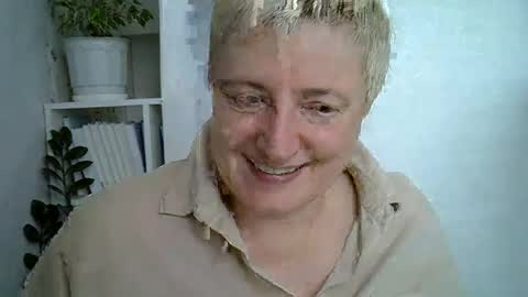 Snapshot of vea_motty chatting on June 2026 06:08:01 AM vea_motty online show from June 2026 06:08:01 AM