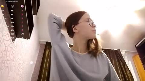 Lisa online show from November 2025 03:01:02 PM